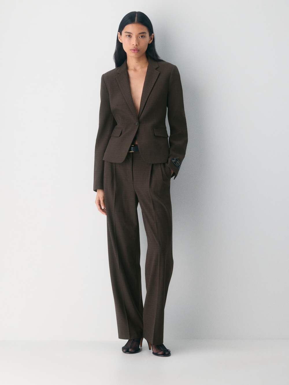 Aritzia Brown checkered Tailored Suit